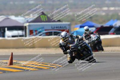 media/Oct-09-2022-SoCal Trackdays (Sun) [[95640aeeb6]]/Turn 2 (1110am)/